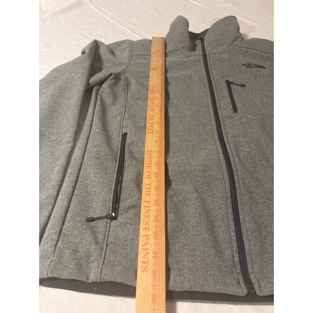 The North Face WindWall Softshell Jacket Mens M Gray Full Zip Outdoor